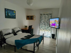 Chambre privée proche stade de France et Paris dans appartement partagé